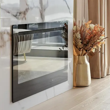 Golden Suite, River&old Town View, Free Parking Apartament *