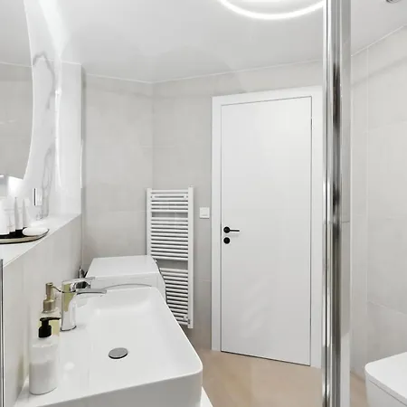 Golden Suite, River&old Town View, Free Parking Bratysława