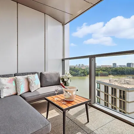 Golden Suite, River&old Town View, Free Parking ברטיסלאבה