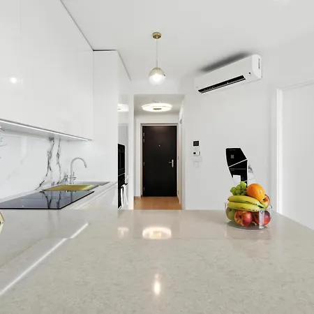 Golden Suite, River&old Town View, Free Parking Apartament *