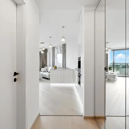 Apartment Golden Suite, River&old Town View, Free Parking *