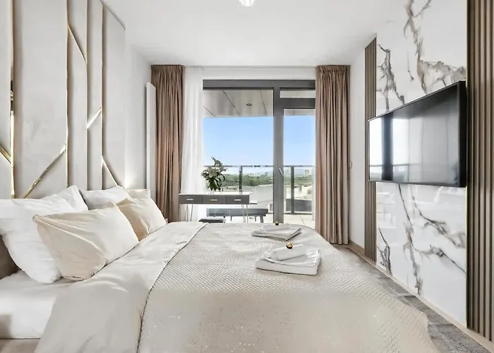 아파트 Golden Suite, River&old Town View, Free Parking *