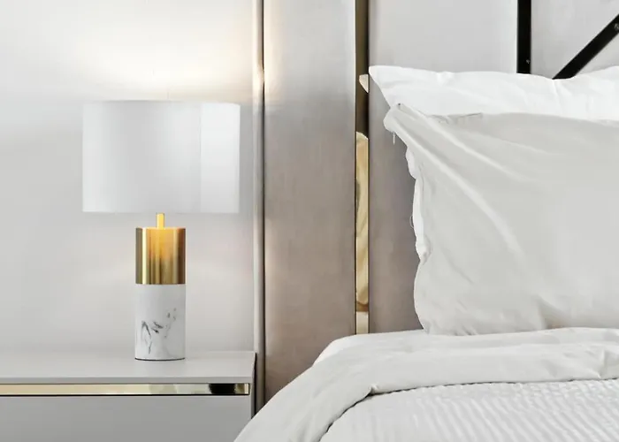 아파트 Golden Suite, River&old Town View, Free Parking *