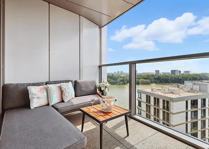 Golden Suite, River&old Town View, Free Parking * 브라티슬라바