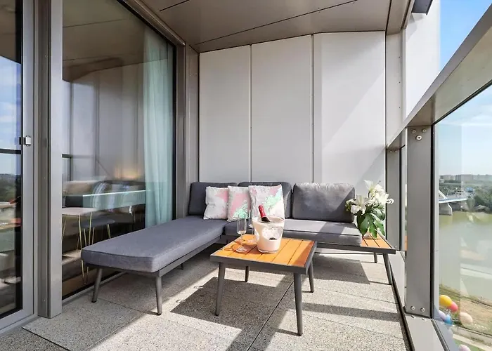 아파트 Golden Suite, River&old Town View, Free Parking *