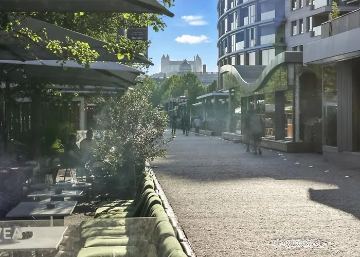 아파트 Golden Suite, River&old Town View, Free Parking 브라티슬라바